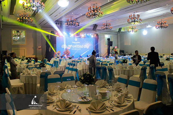 tất niên thăng long real 2018