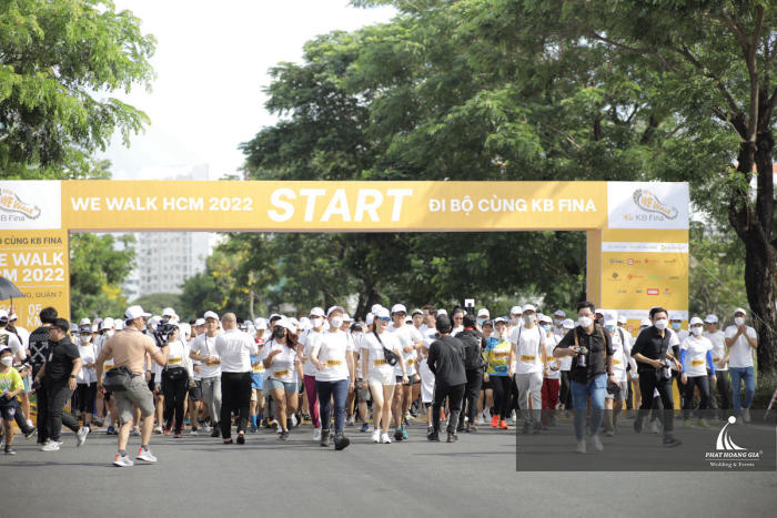 đi bộ cùng KB Fina