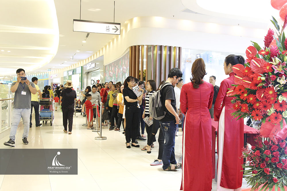 khai trương huewei