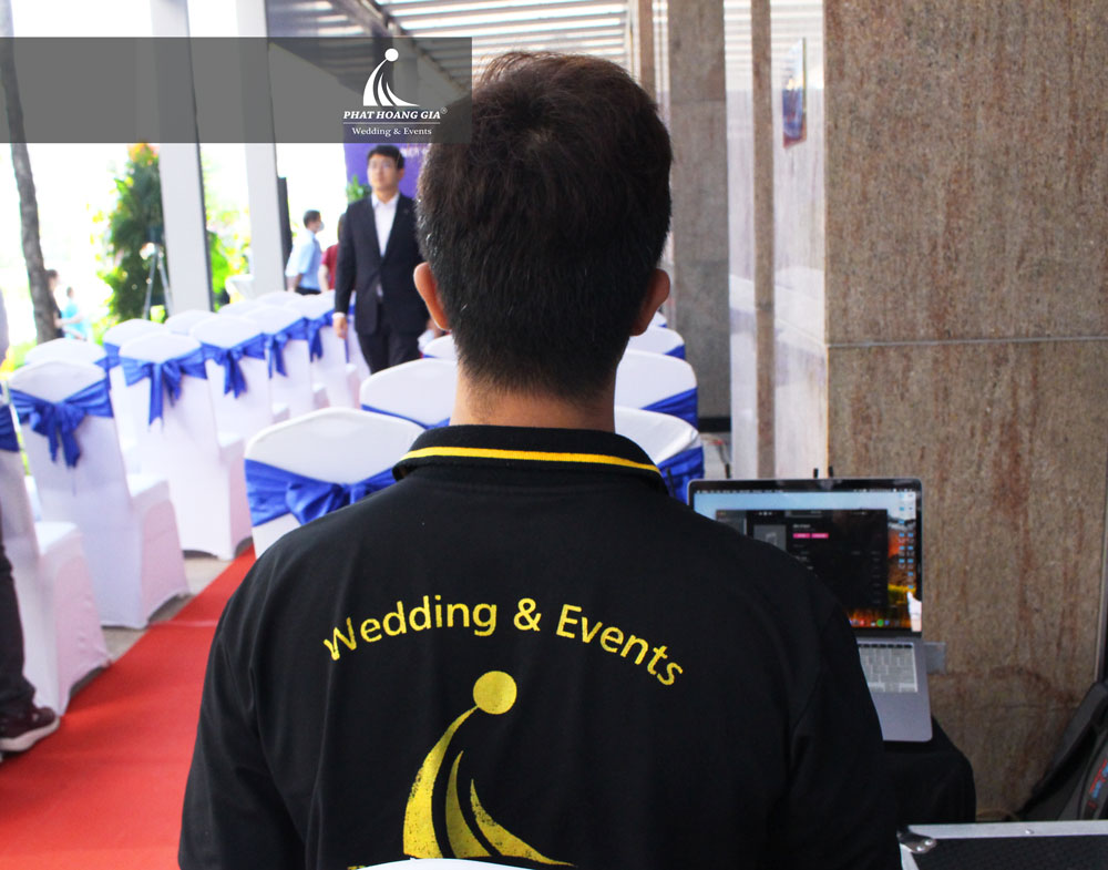 tổ chức sự kiện