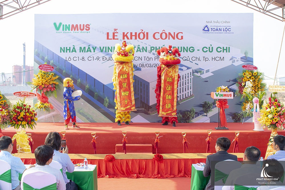 lễ khởi công nhà máy vinmus