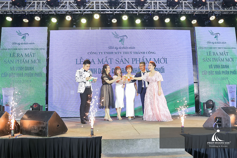 mỹ phẩm TT ra mắt nhà phân phối