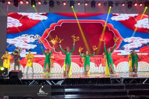 tất niên lazada 2020