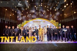 tất niên TNT 2020