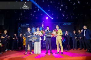 tất niên TNT 2020