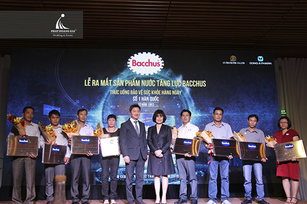 ra mắt sản phẩm mới